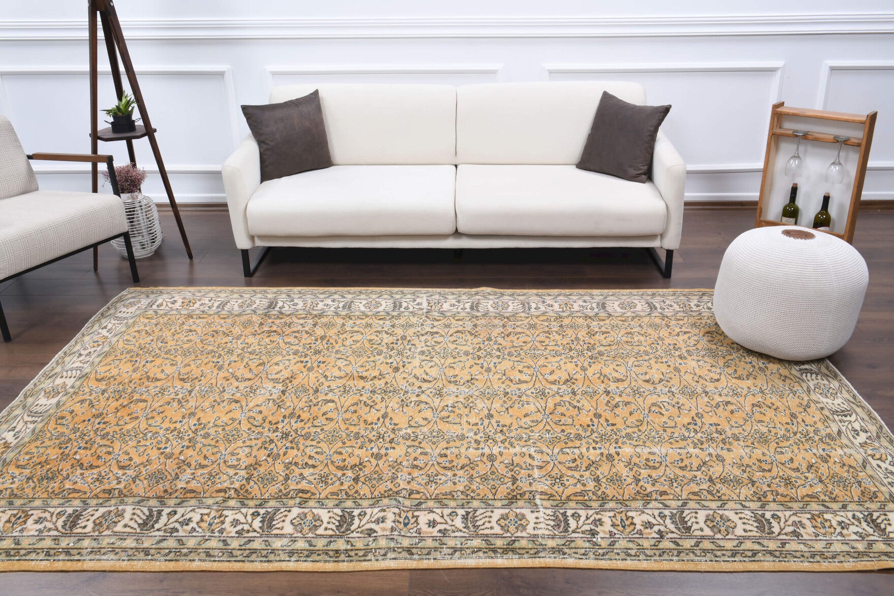One-of-a-kind 1970s Anatolian vintage area rug in wool, 5'11" x 9'6"