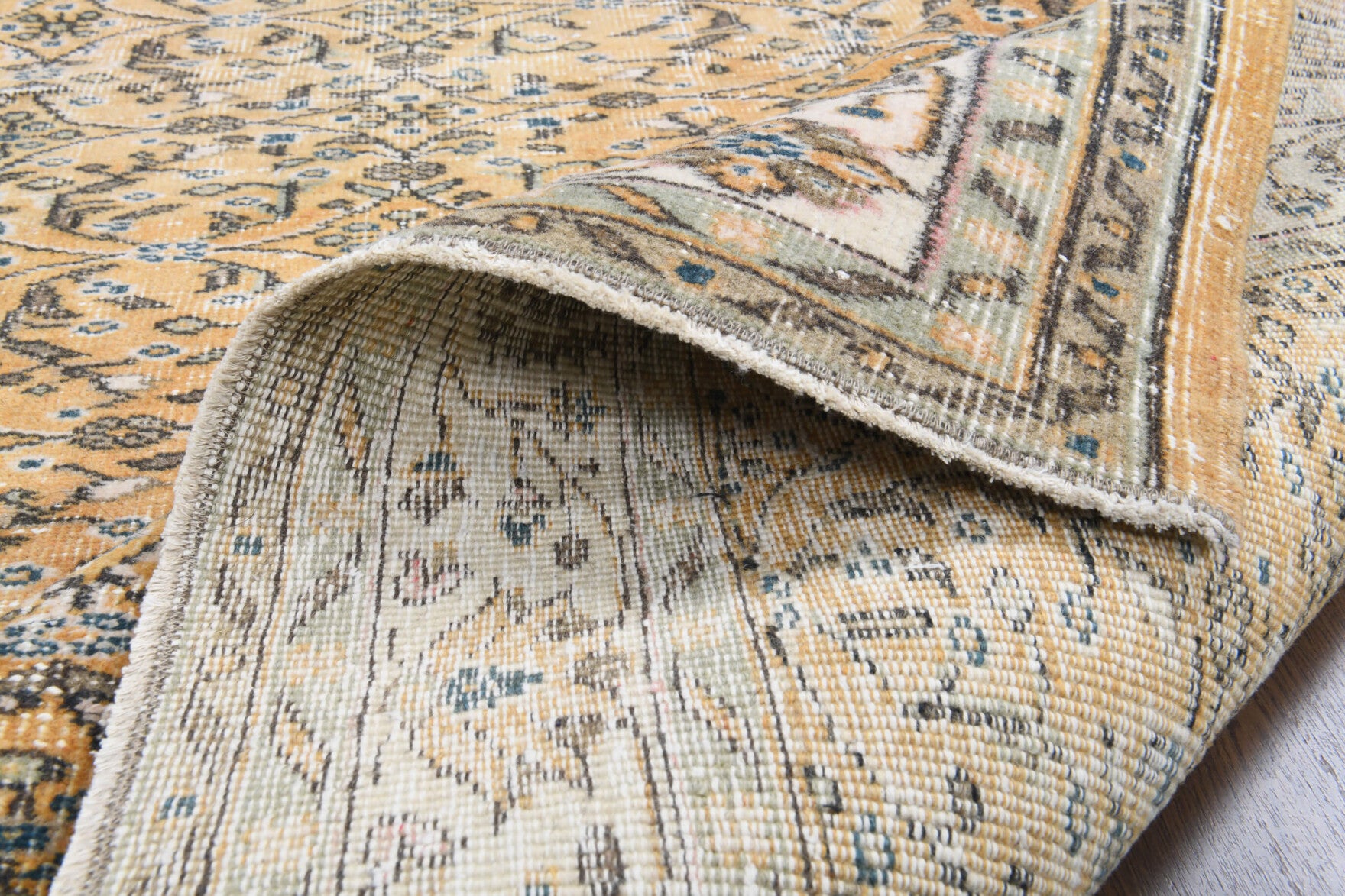 Handmade wool rug from Anatolia, Turkey – Vintage Hereke Area Rug 5'11" x – view 20