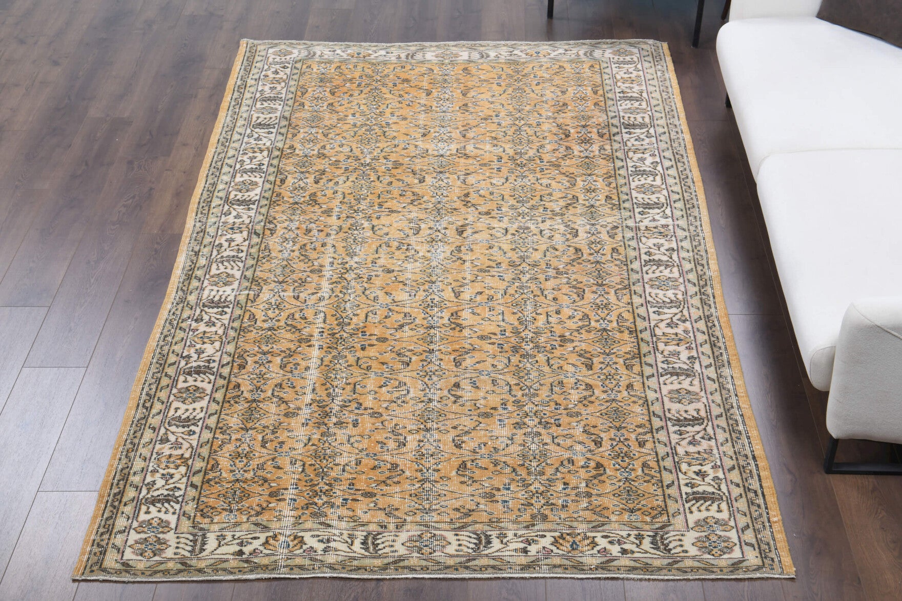 Bursa – vintage bordered and floral rug for living room or bedroom, 5'11" x 9'6" (180x290 – view 21