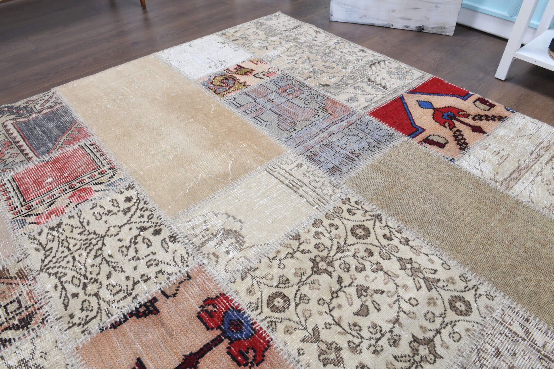 252x303 cm vintage patchwork Anatolian area rug – Ambrolyra, low pile, wool