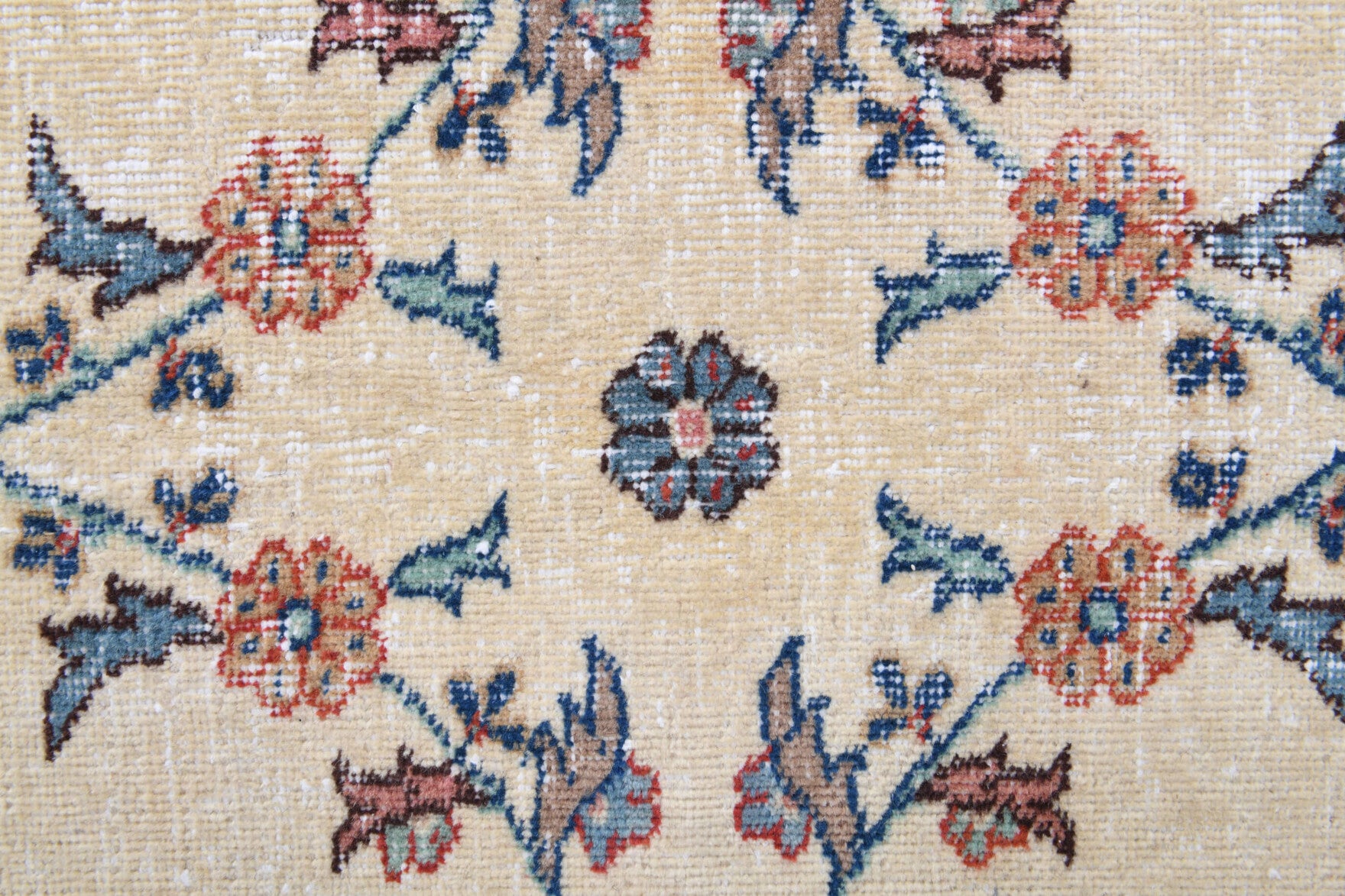 248x320 cm vintage Anatolian area rug – Adaisik, low pile, wool