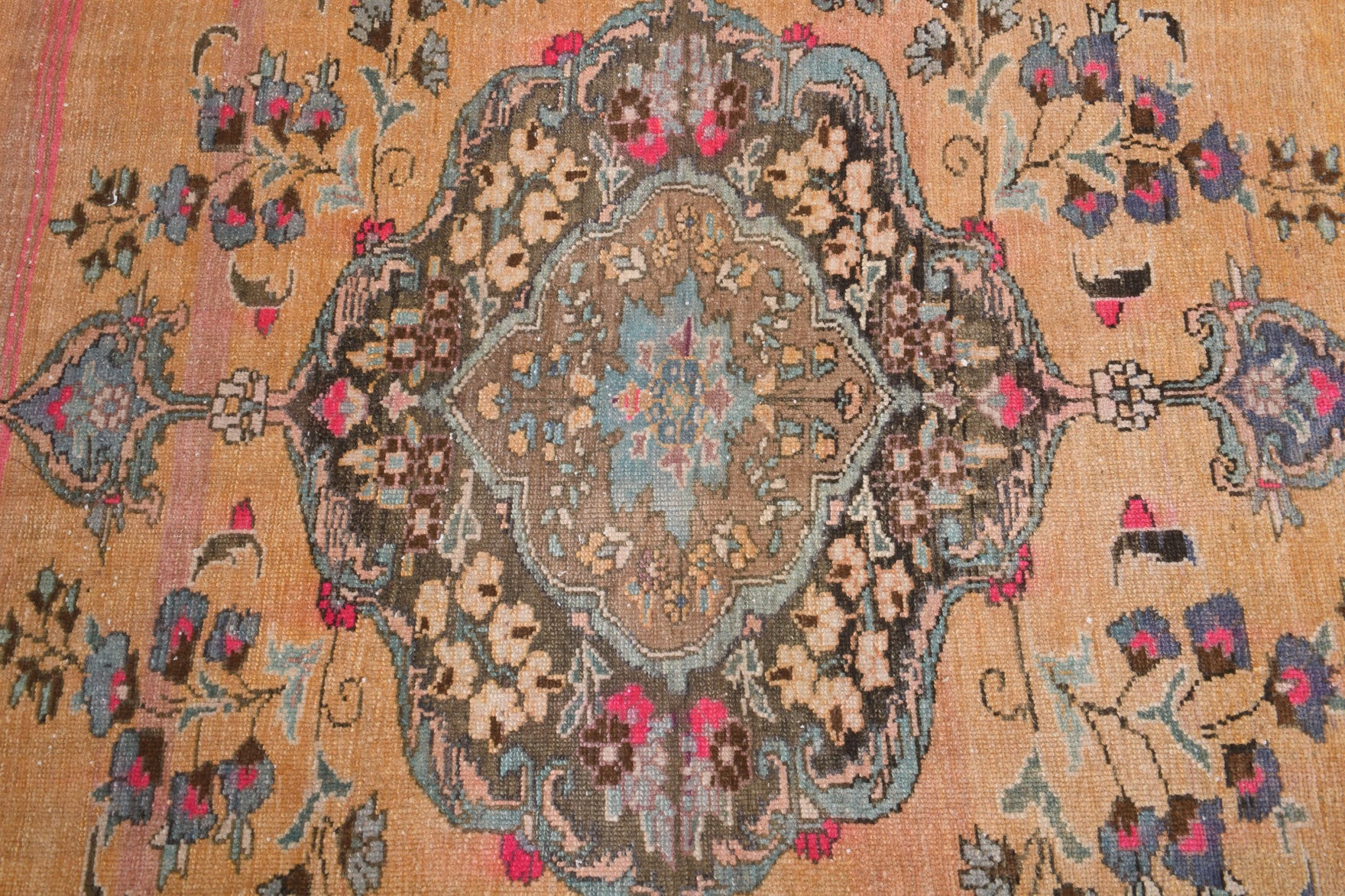 Authentic Anatolian vintage area rug (1970s) with oriental design – one-of-a-kind at Fame Rugs
