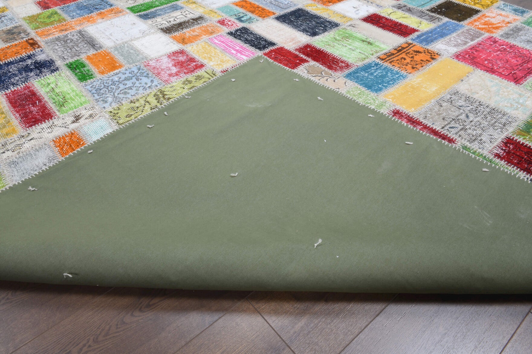 252x346 cm vintage patchwork Anatolian area rug – Anthogena, low pile, wool