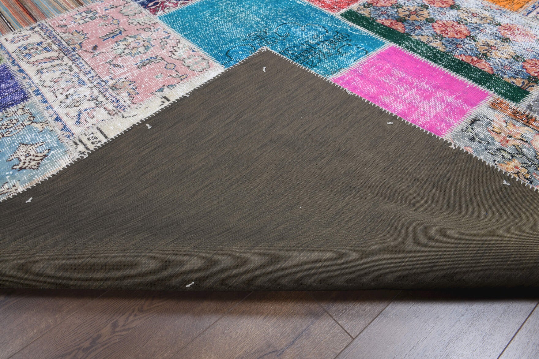 252x347 cm vintage patchwork Anatolian area rug – Ahuruh, low pile, wool