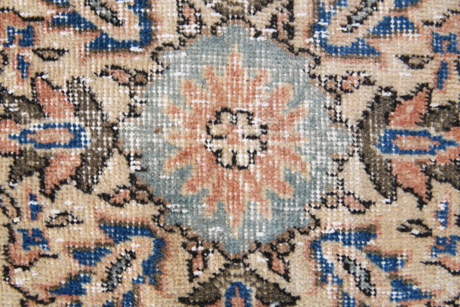 Aglaonoma rug: 1970s handmade Anatolian rug with oriental motifs and cotton backing