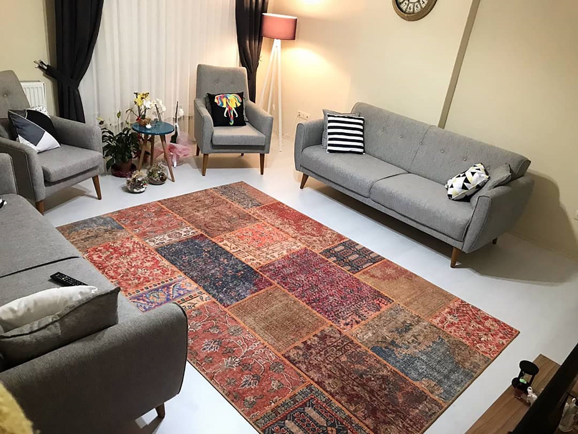 Alov Traditional Red & Navy Blue Rug