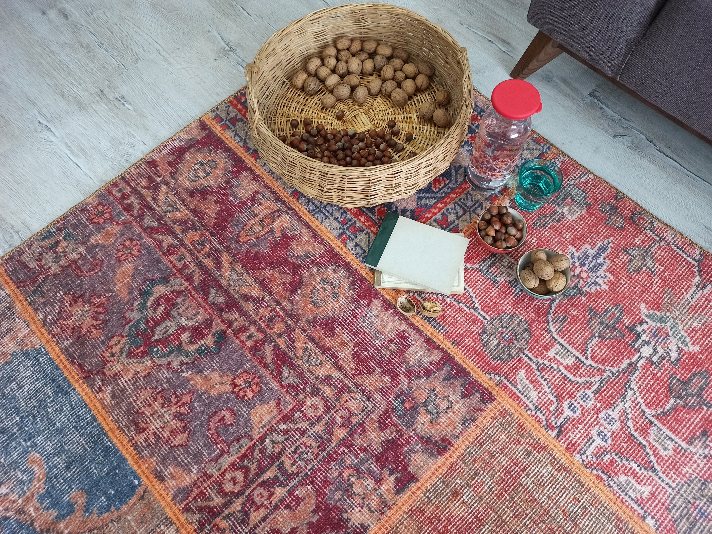 Alov Traditional Red & Navy Blue Rug