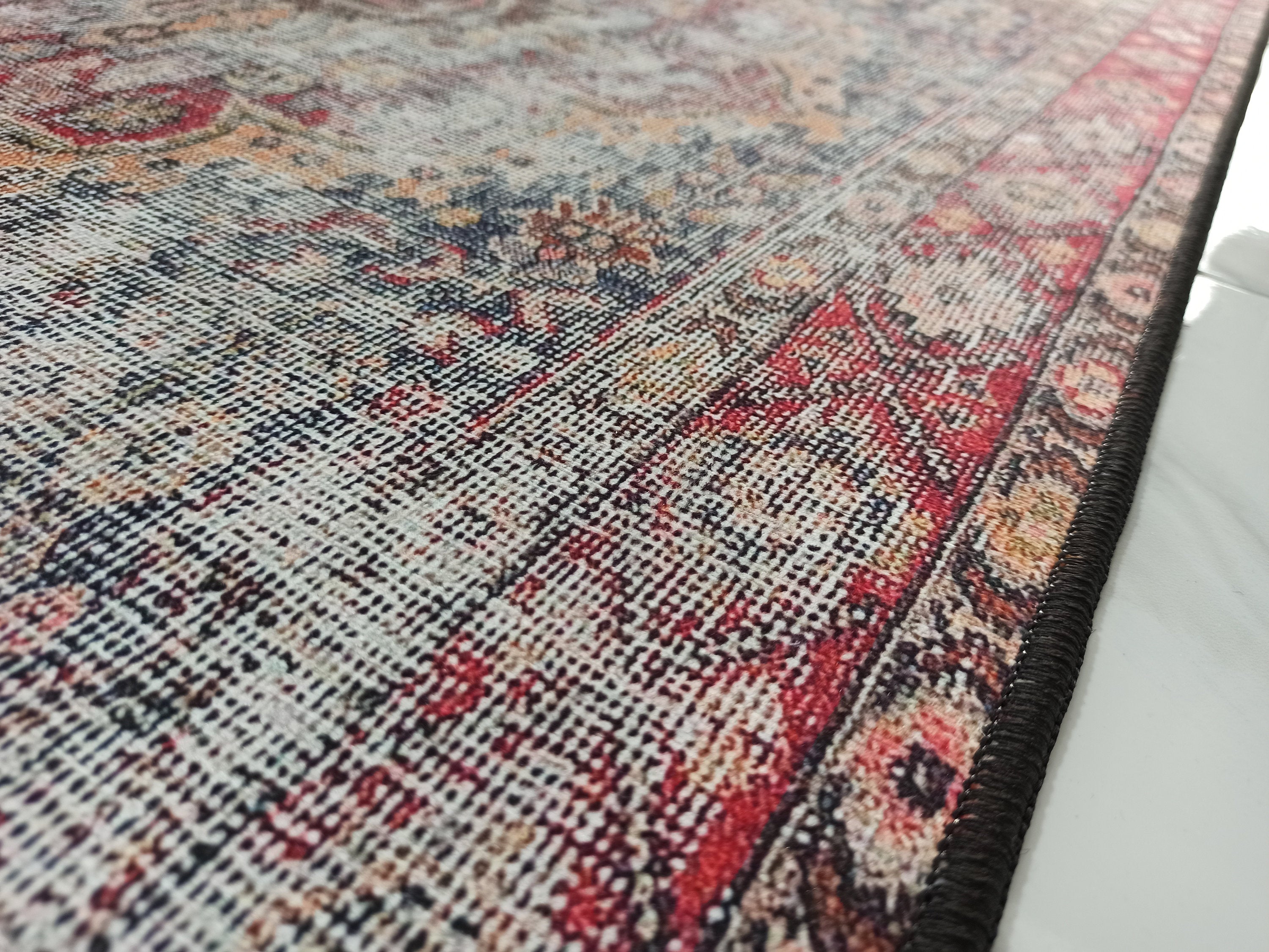 Amra2 Runner Oriental Red Runner Rug