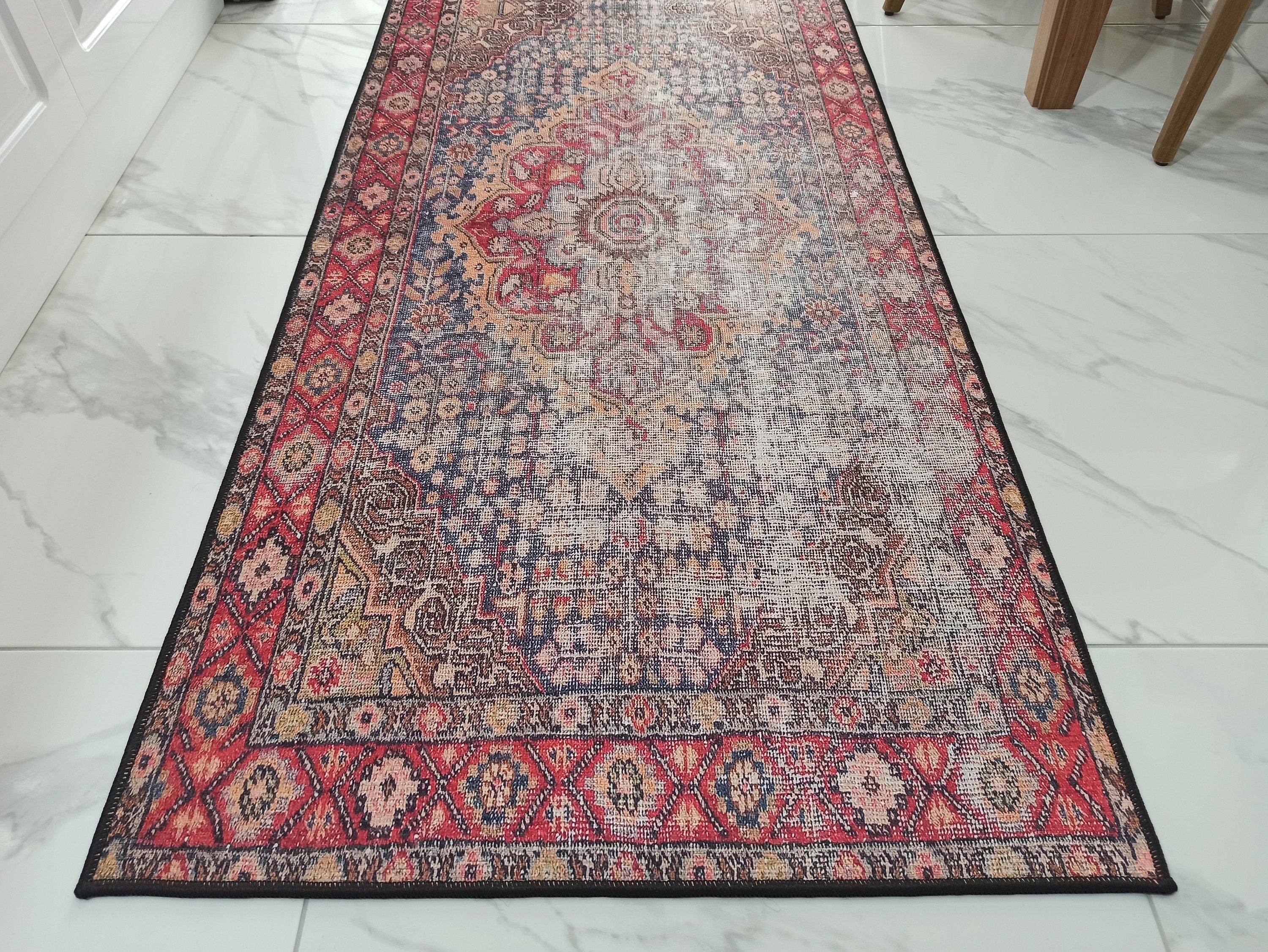 Amra2 Runner Oriental Red Runner Rug