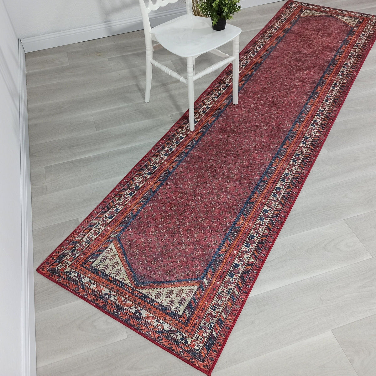 Cheka Turkish Red Beige Runner – fame