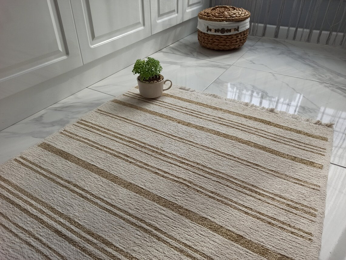 Gama Reversible Kilim Beige &amp; White Rug