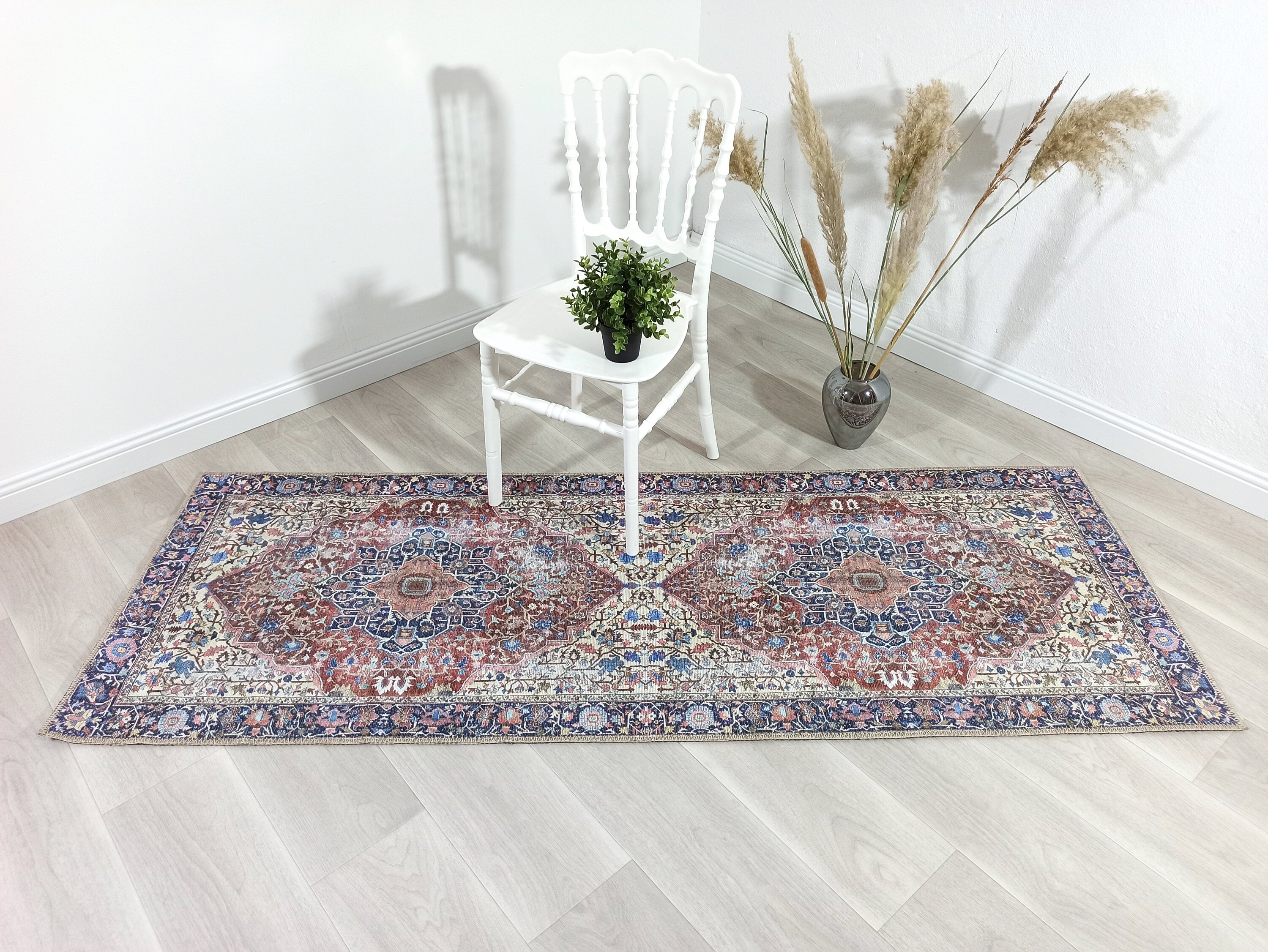 Mero Rug Persian Medallion Distressed Navy Blue Brown Rug