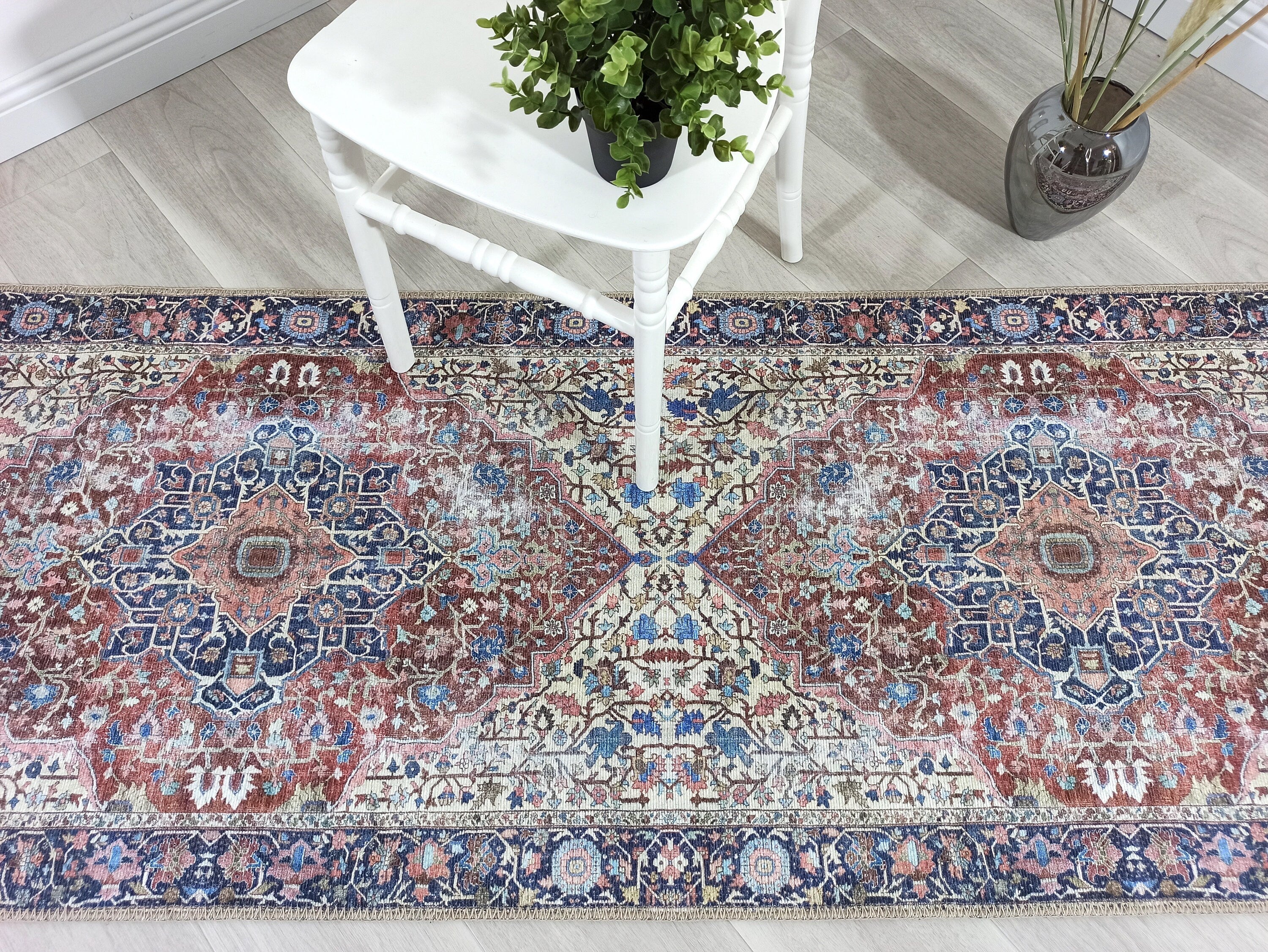 Mero Rug Persian Medallion Distressed Navy Blue Brown Rug