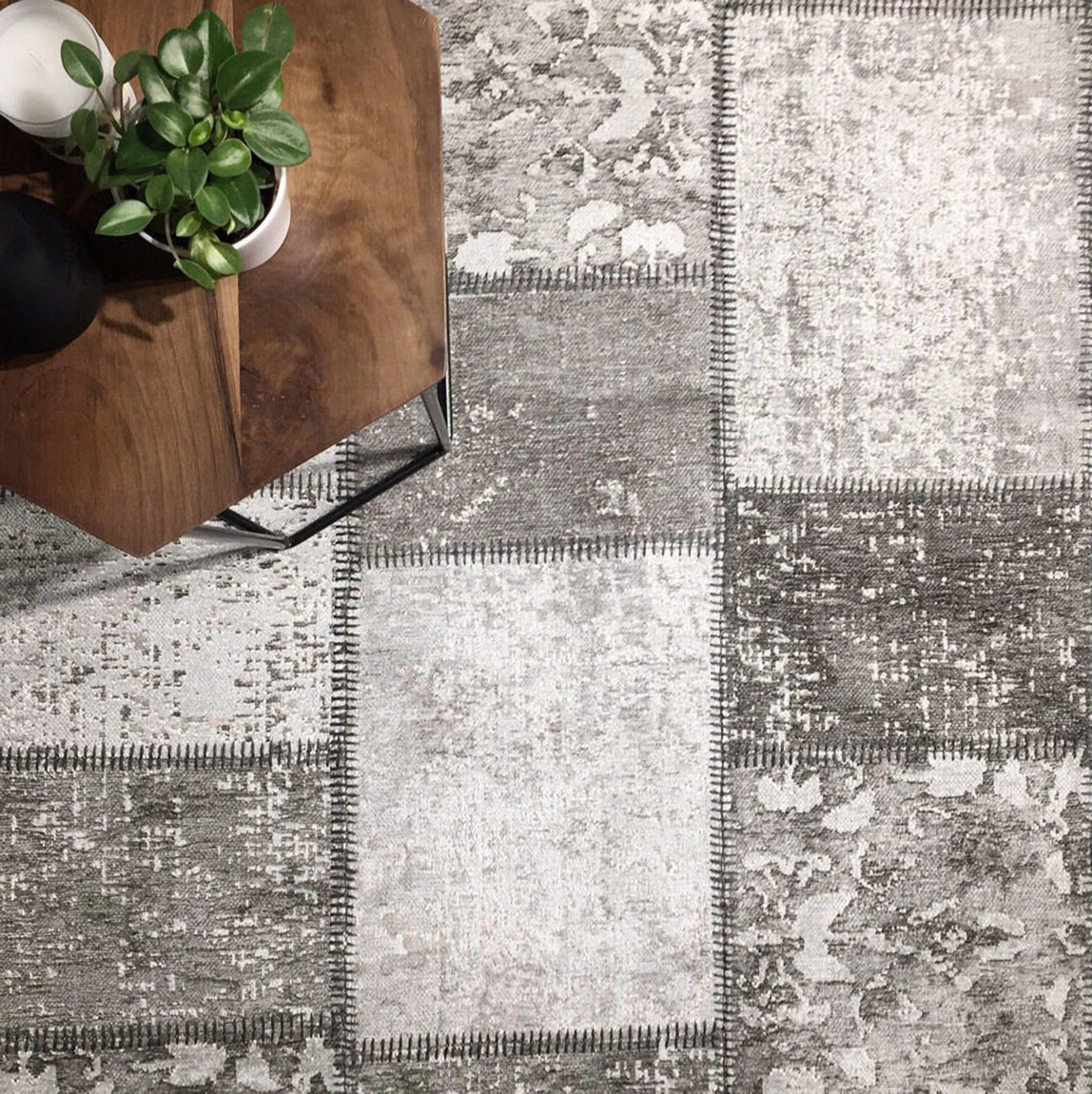 Zella Distressed Patchwork Turkish Light Gray Rug