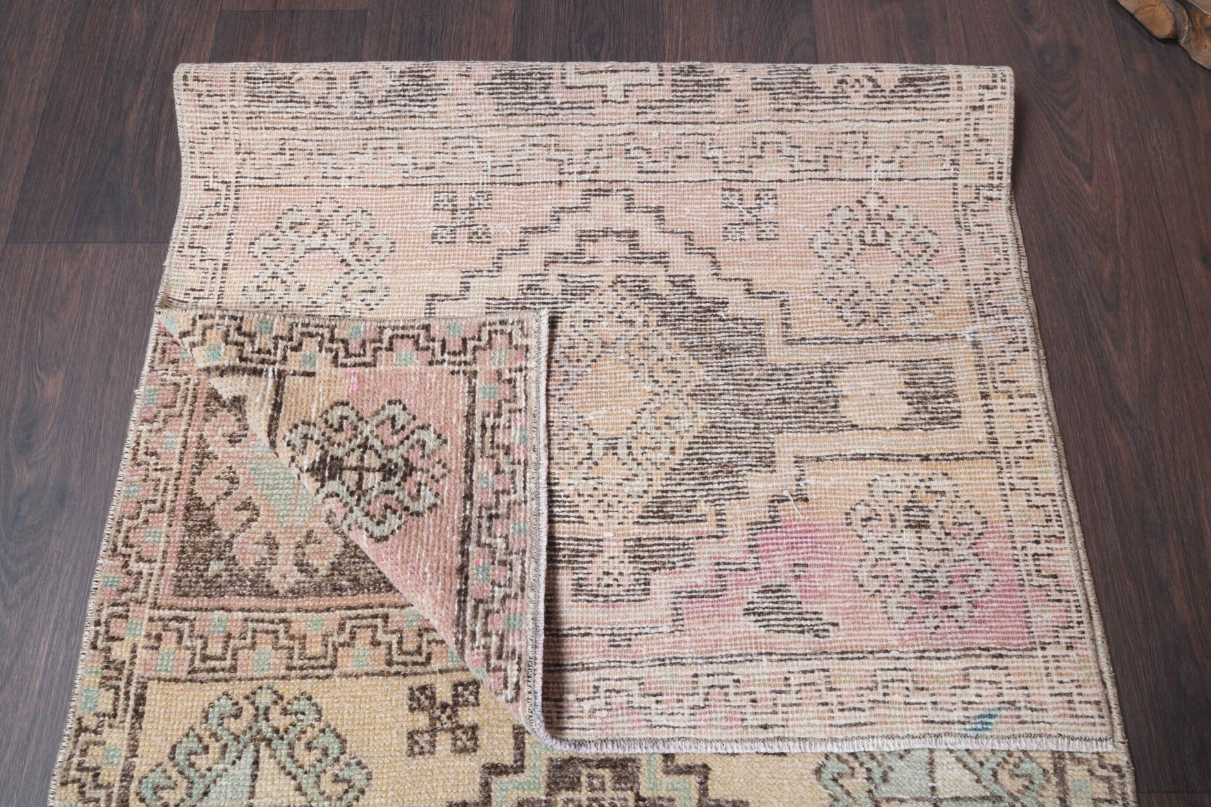 Handmade wool runner from Anatolia, Turkey – Turkish Oushak Antique Runner Rug 2'9" x 11'1"