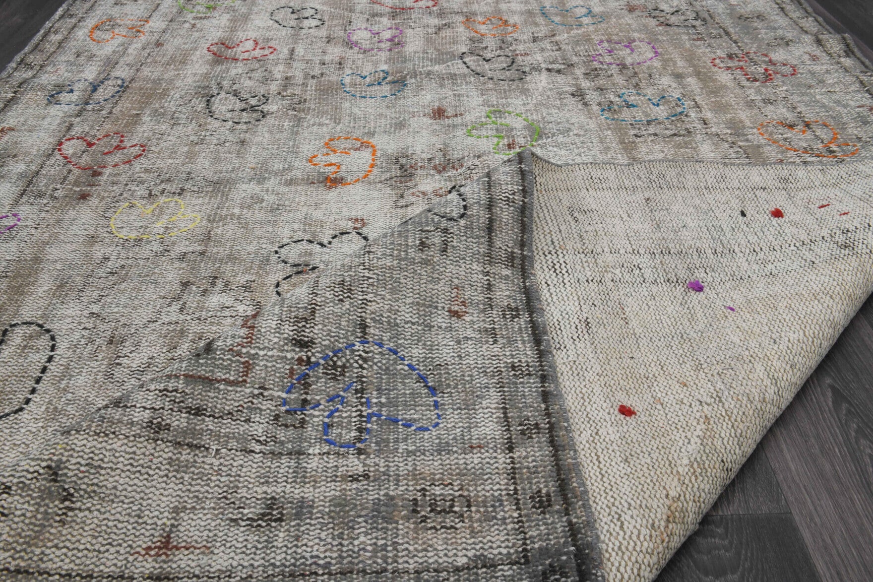 Handmade wool rug from Anatolia, Turkey – Custom Design Vintage Anatolian Rug 5'7" x 9'7"