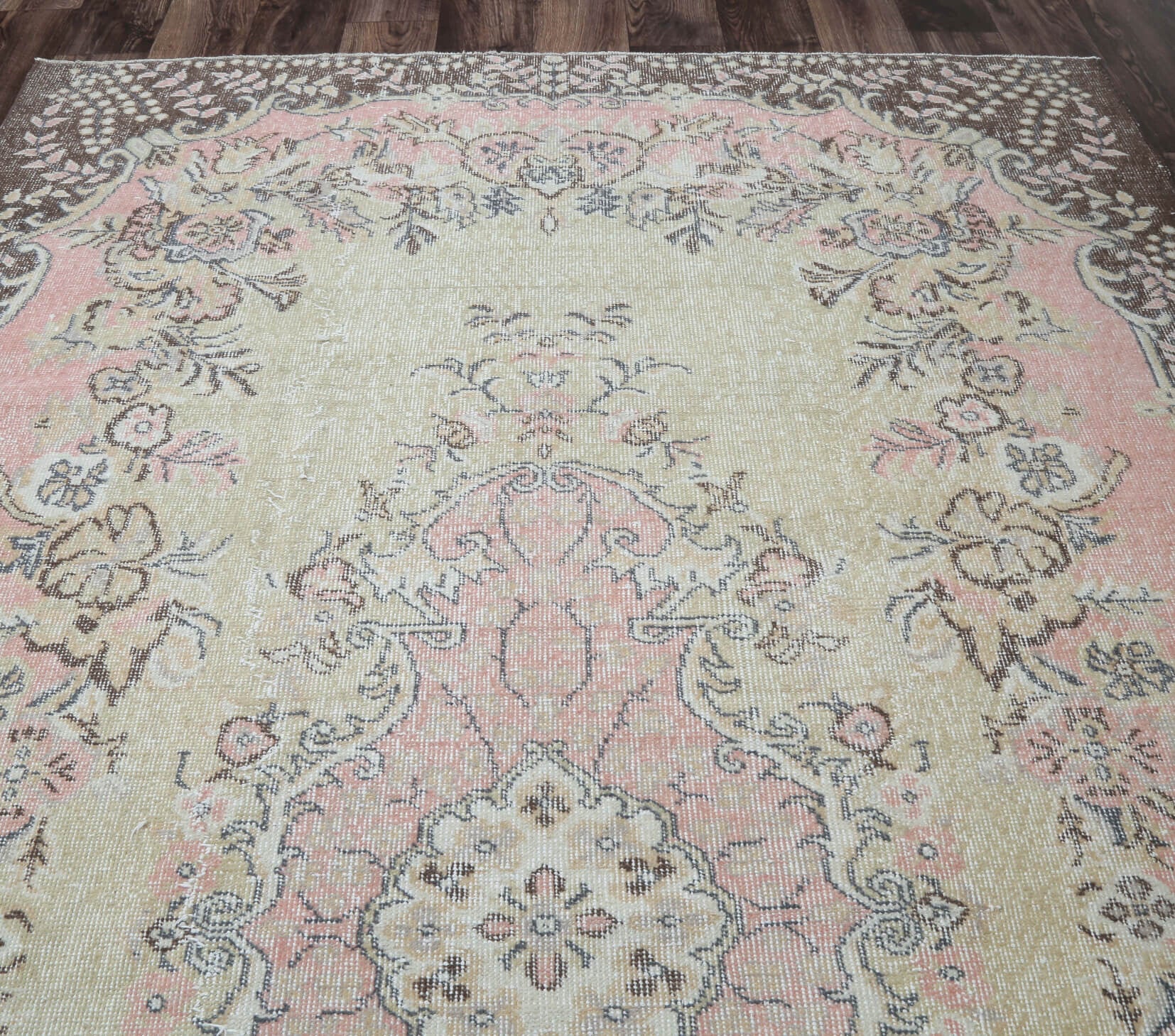 Avianna - Oriental Kurdish Rug