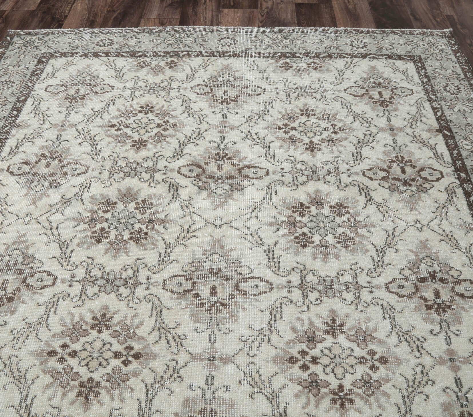 Aydogdu - Turkish Vintage Area Hereke Rug
