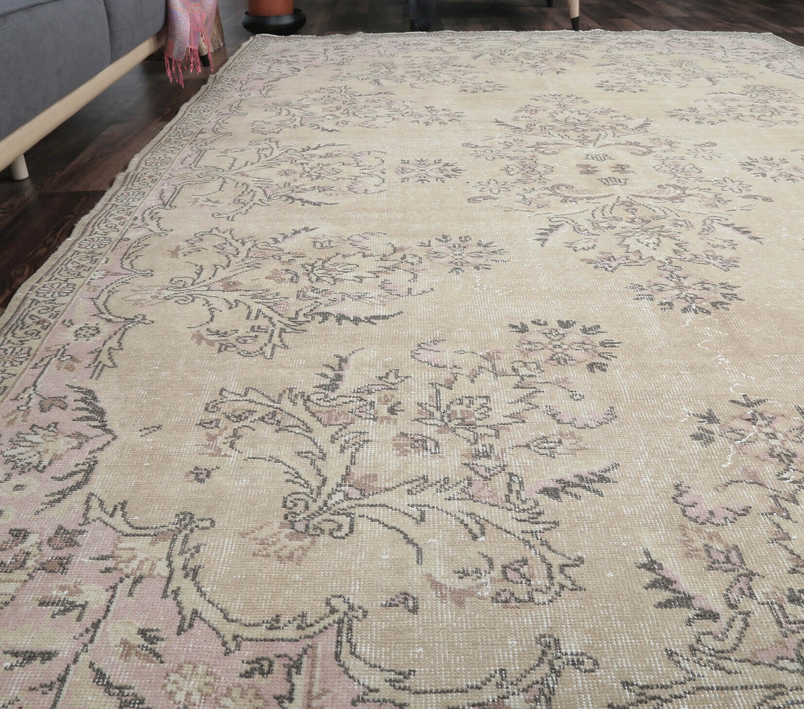 Ayseli - Vintage Turkish Anatolian Rug