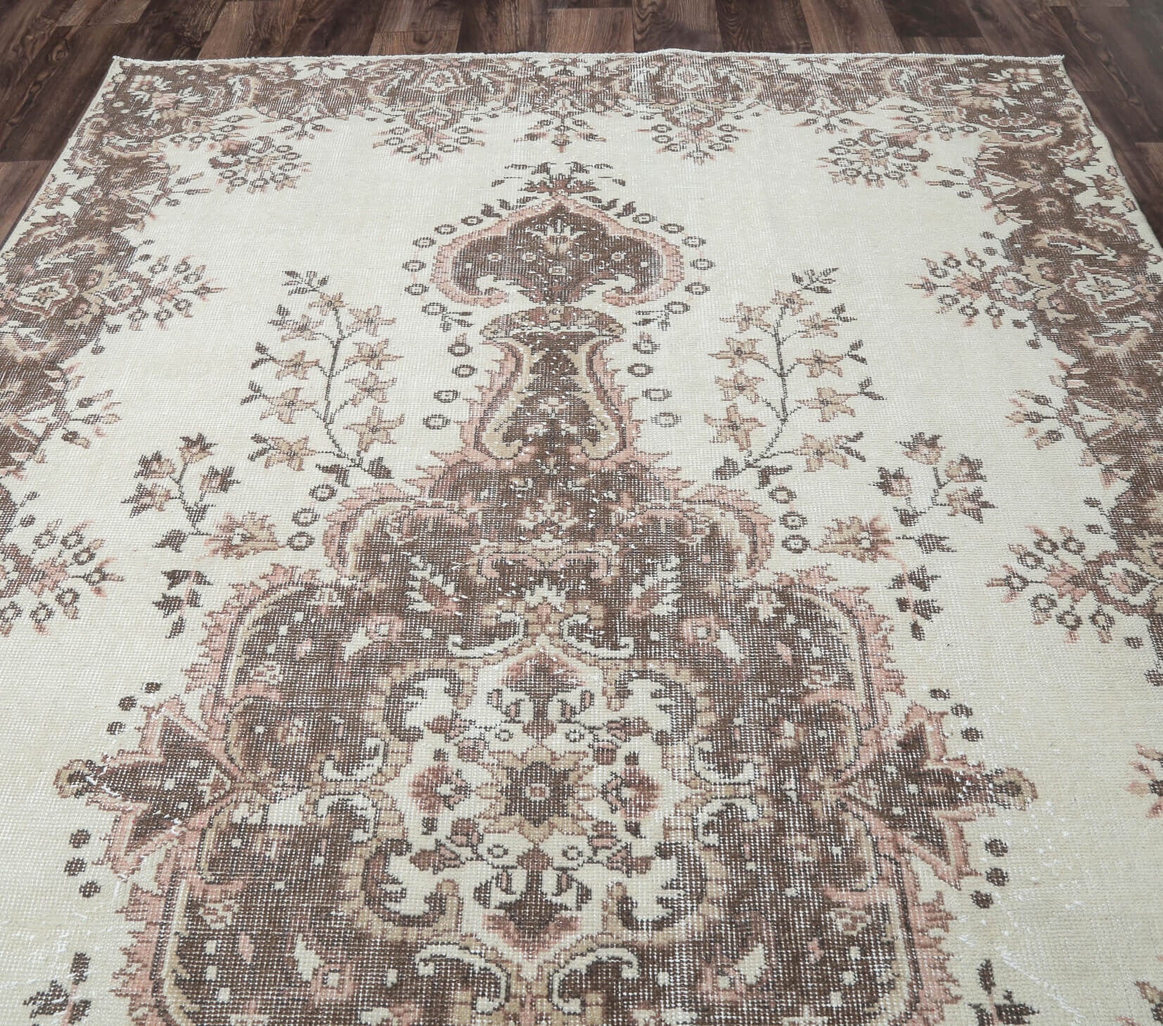 Ayshegul - Oriental Kurdish Rug