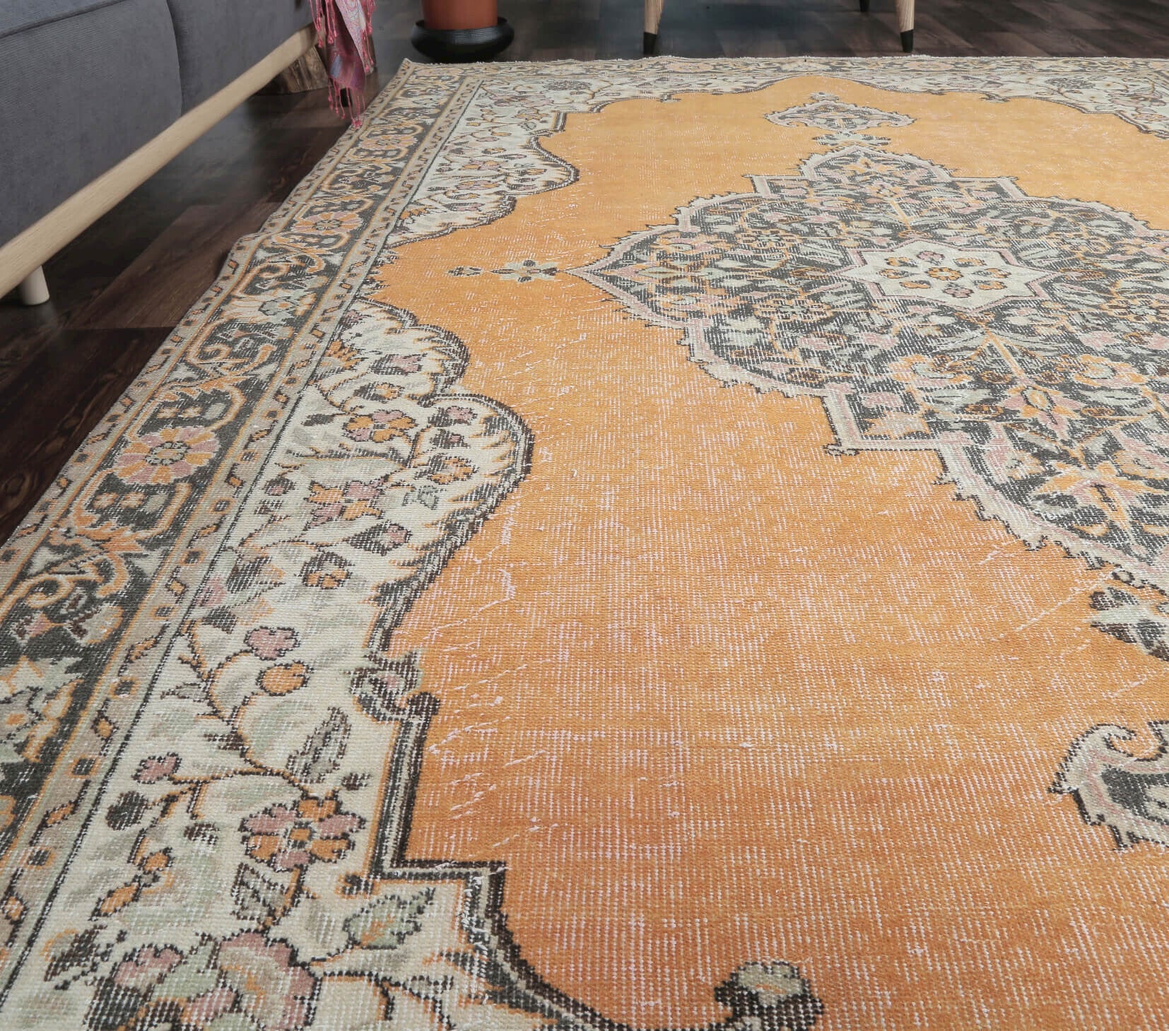 Ayumi - Oriental Vintage Anatolian Rug
