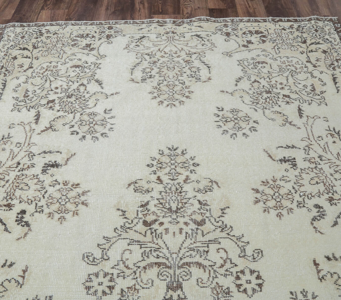 Esmeralda - 1960's Vintage Rug