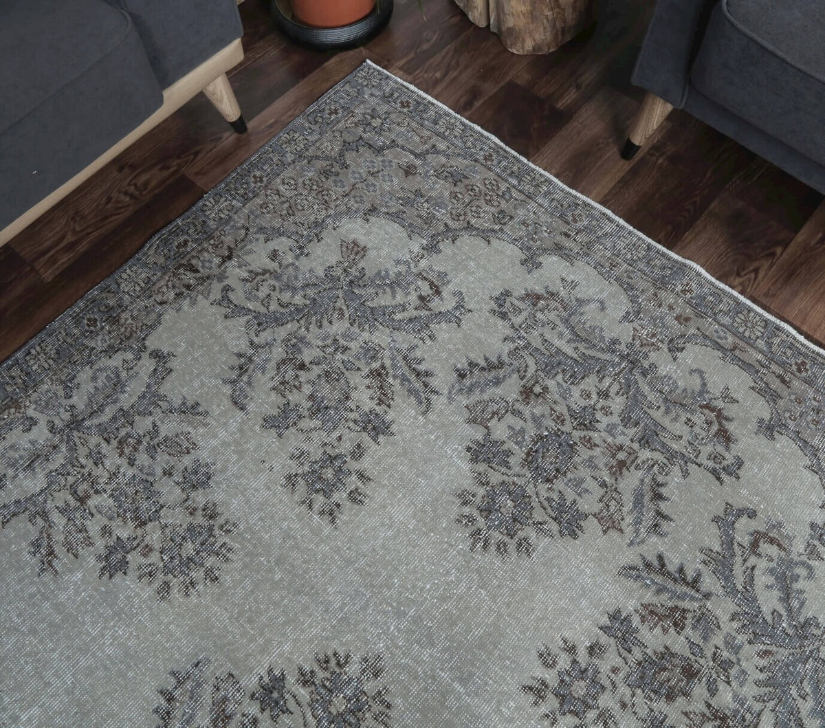 Authentic Anatolian vintage area rug (1970s) with tribal design – one-of-a-kind at Fame Rugs