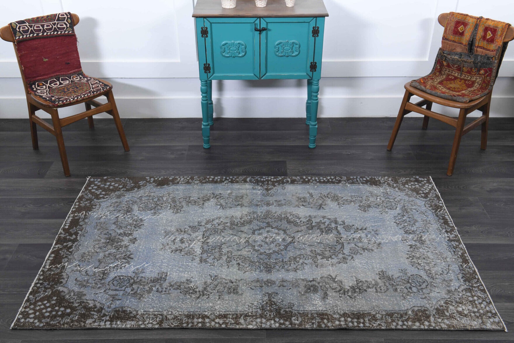 Nesterenperi rug: 1970s handmade Anatolian rug with oriental motifs and cotton backing