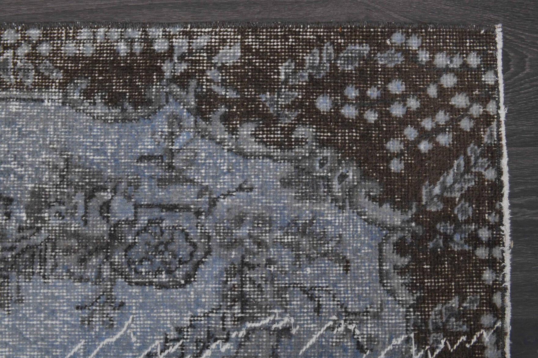 Nesterenperi – vintage oriental rug for living room or bedroom, 3'10" x 6'10" (116x208 cm)