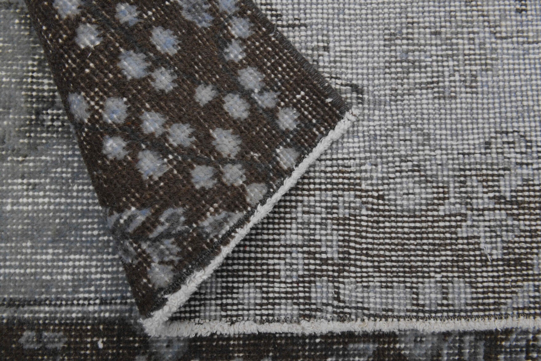 Hand-crafted Anatolian vintage rug Nesterenperi in wool, 1970s