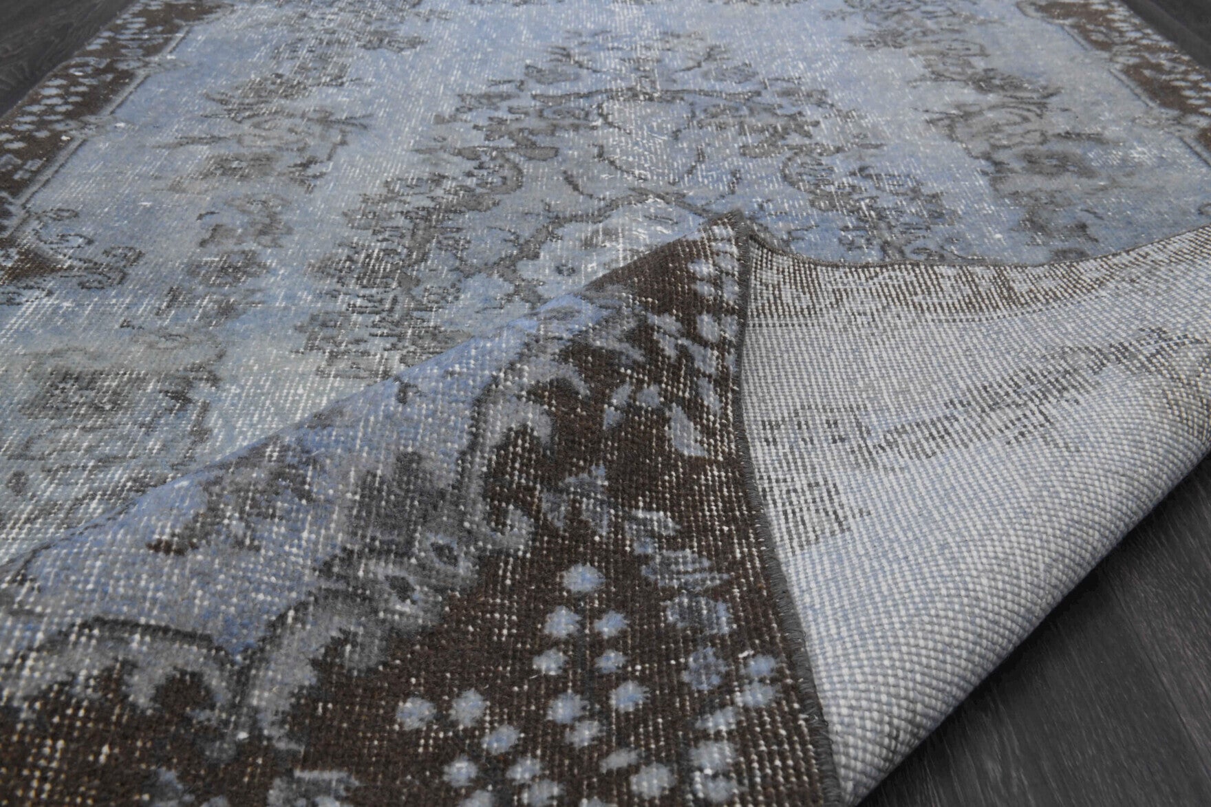 Handmade Vintage Area Rug in wool – 1970s piece from Anatolia, Turkey | Fame Rugs
