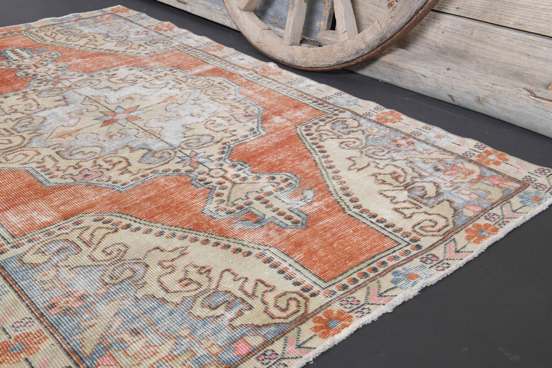 Nesrinefsan rug: 1970s handmade Anatolian rug with oriental motifs and cotton backing