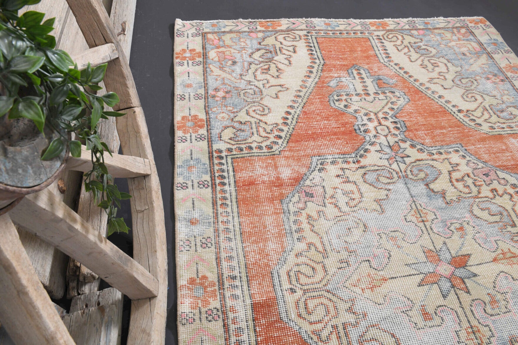 Handmade wool rug from Anatolia, Turkey – Handmade Vintage Area Rug 4'1" x 6'11"