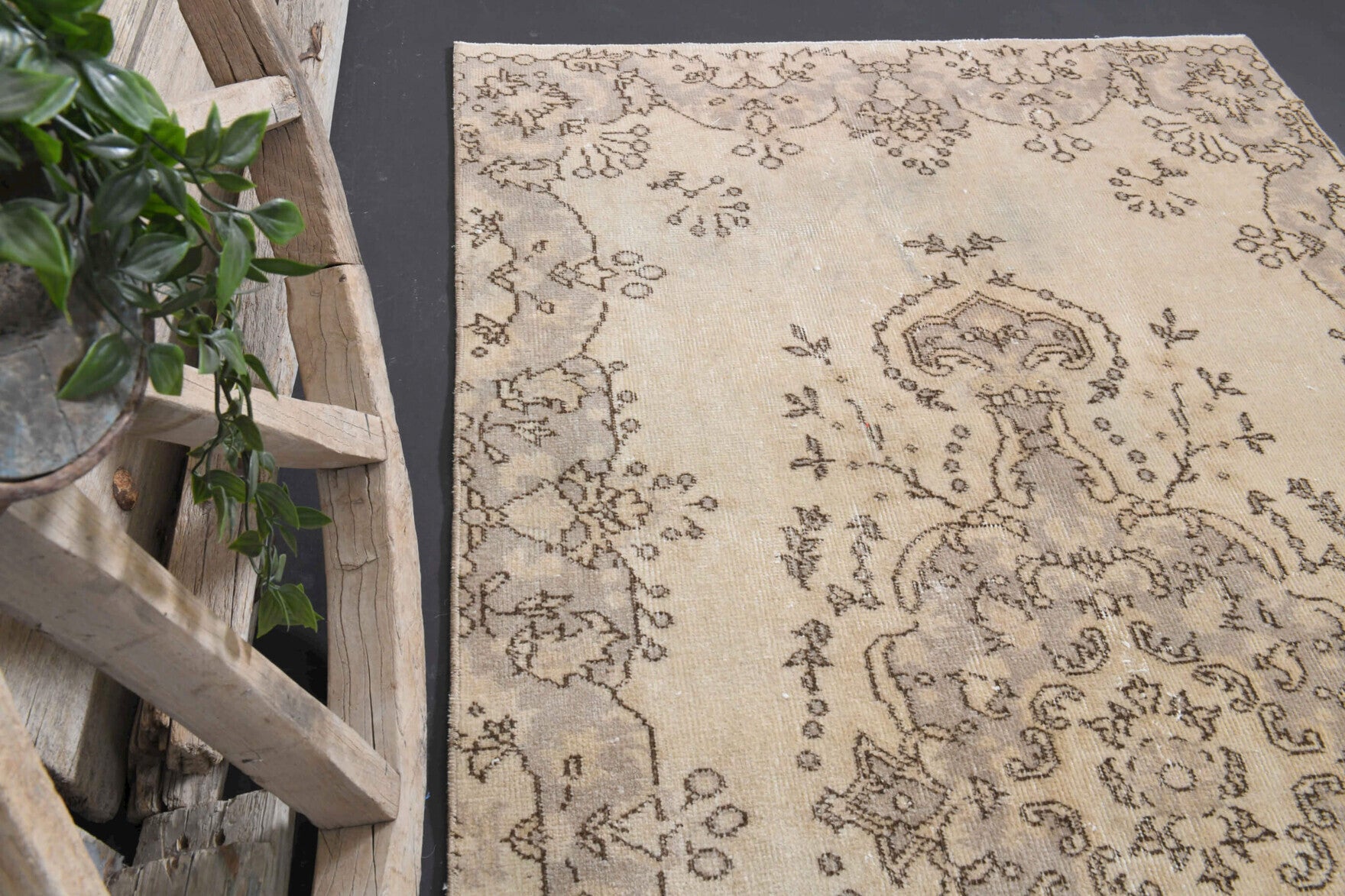 Handmade wool rug from Anatolia, Turkey – Handmade Vintage Area Rug 3'8" x 6'8"