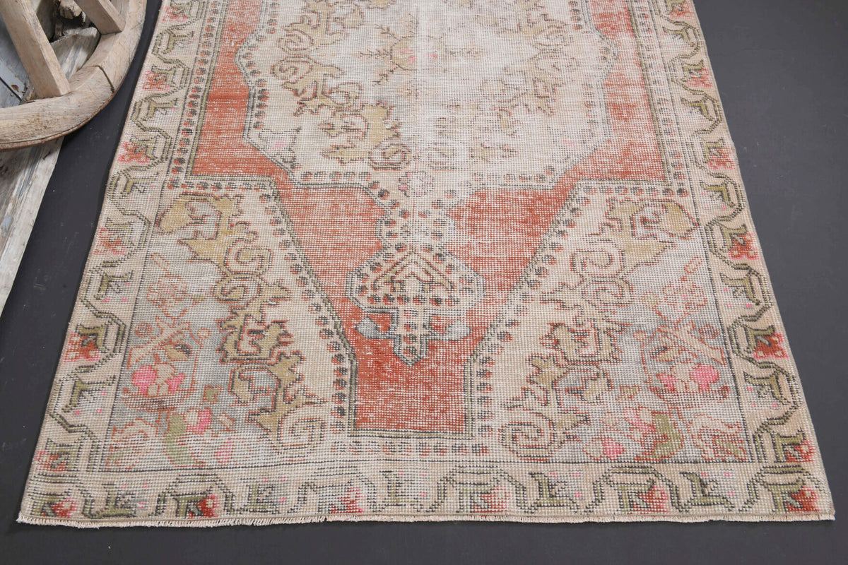 Handmade wool rug from Anatolia, Turkey – Handmade Vintage Area Rug 4'4" x 6'11"