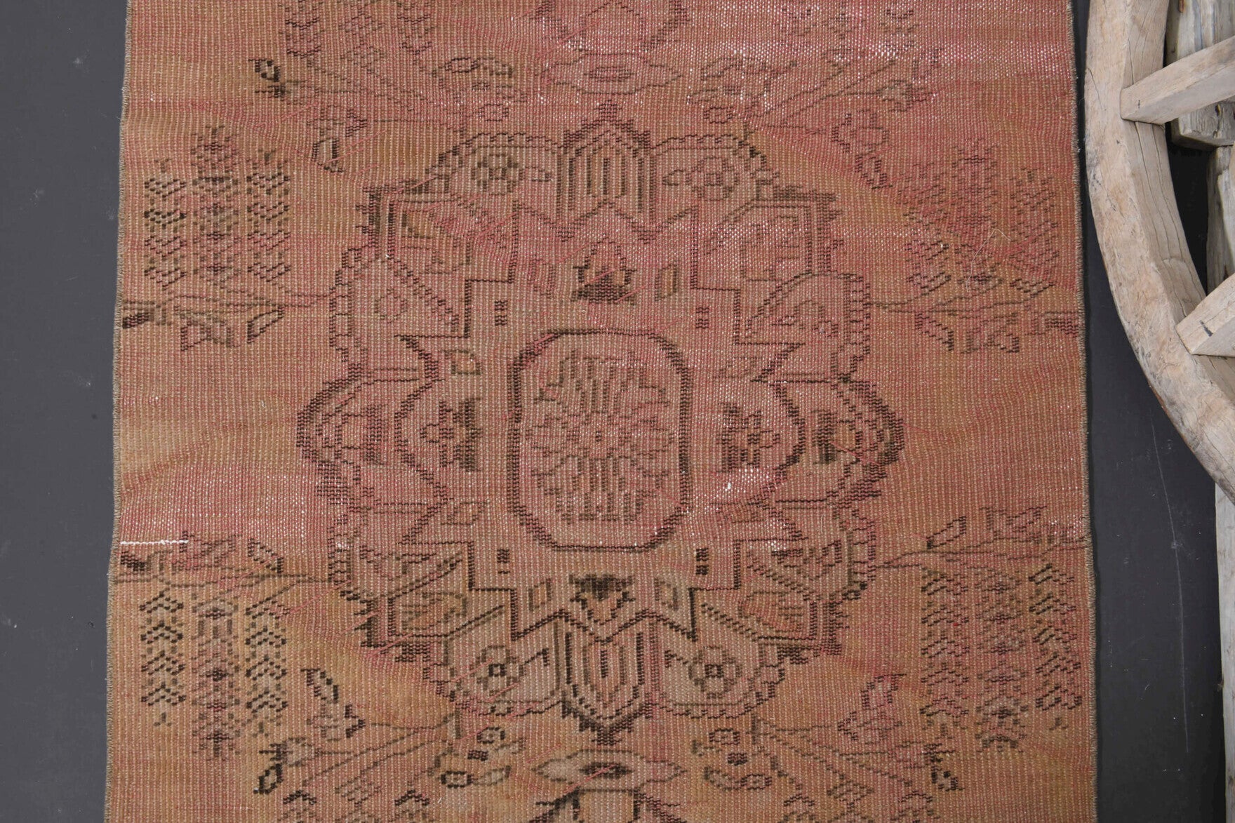 Authentic Anatolian vintage area rug (1970s) with oriental design – one-of-a-kind at Fame Rugs