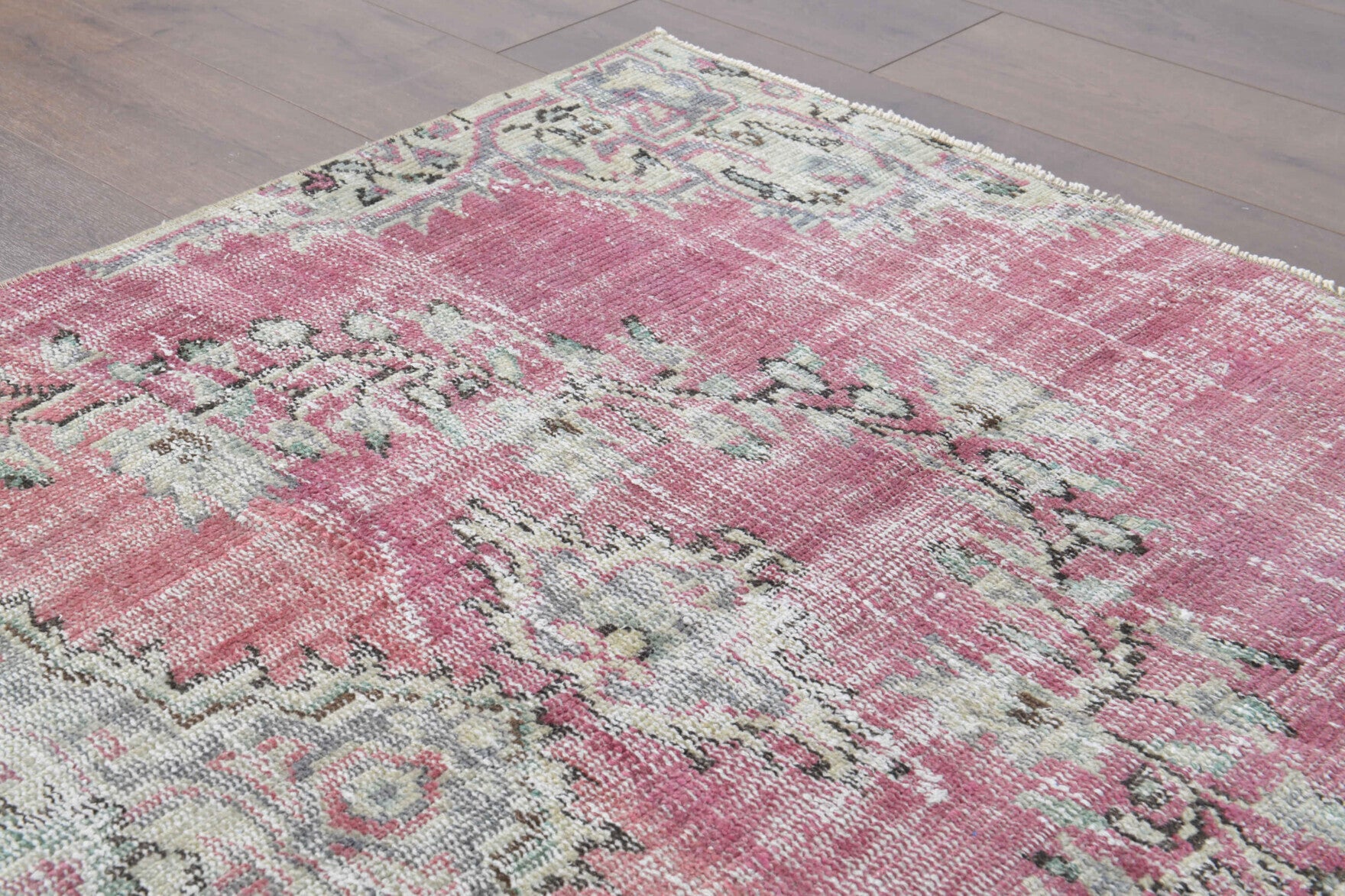 Handmade Pink Vintage Area Rug