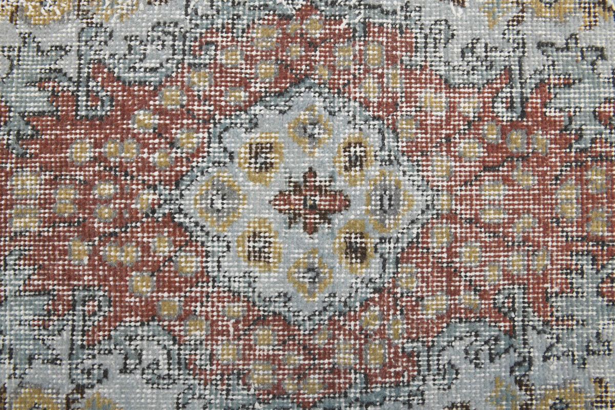 Authentic Anatolian vintage area rug (1970s) with oriental design – one-of-a-kind at Fame Rugs