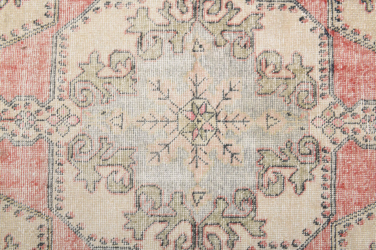 Oriental Vintage Indoor Oushak Carpet