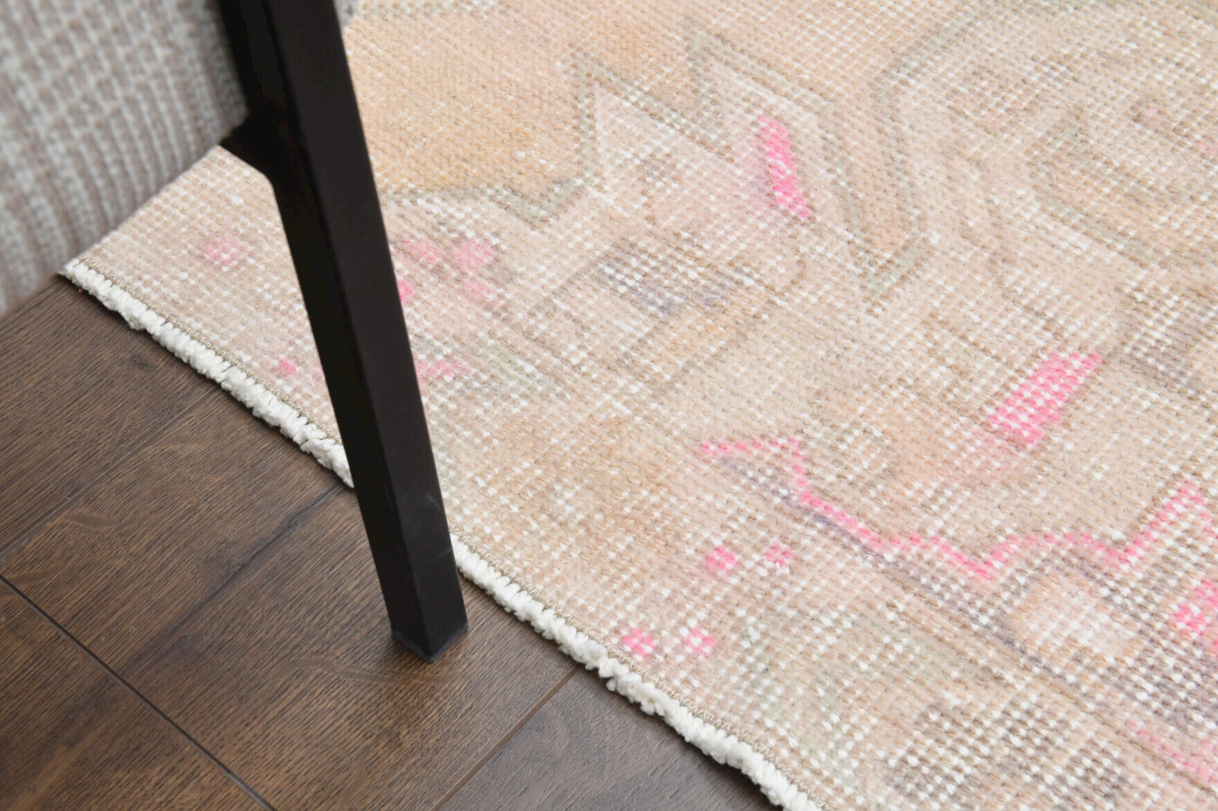 Ebruter rug: 1970s handmade Anatolian rug with oriental motifs and cotton backing