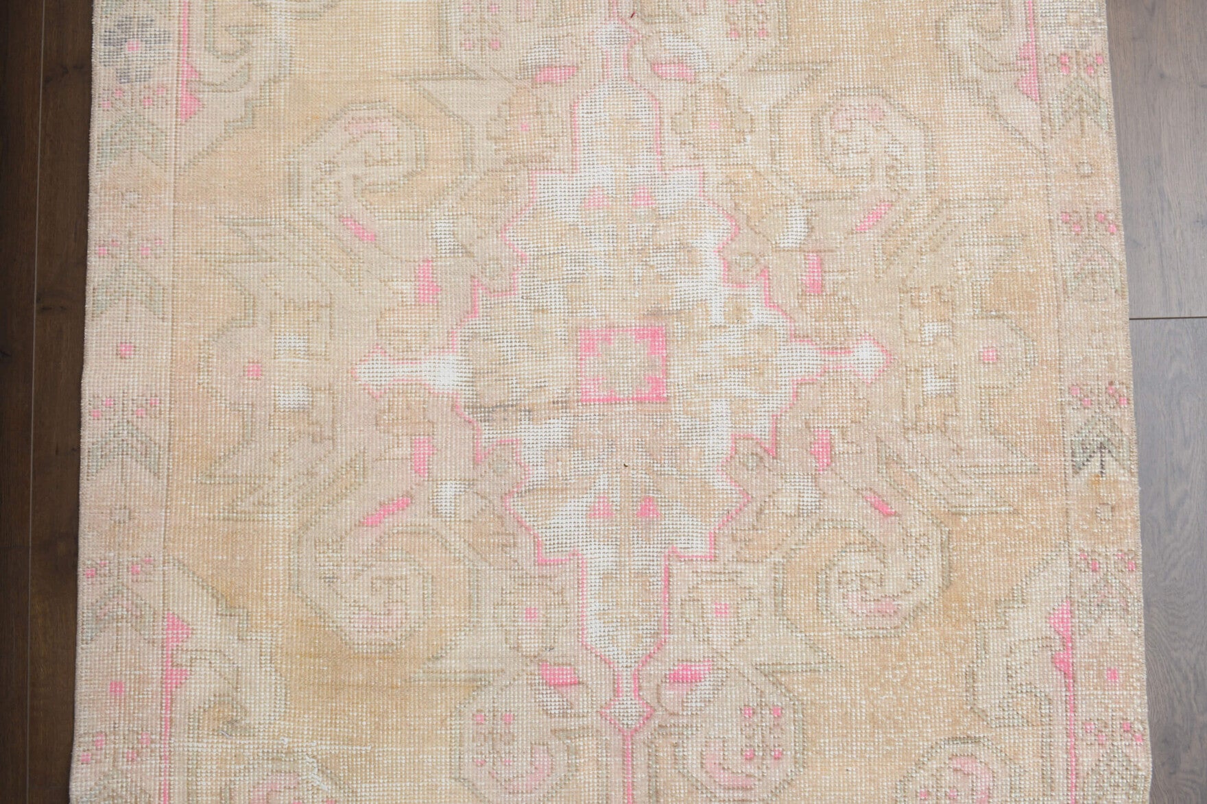 Authentic Anatolian vintage area rug (1970s) with oriental design – one-of-a-kind at Fame Rugs