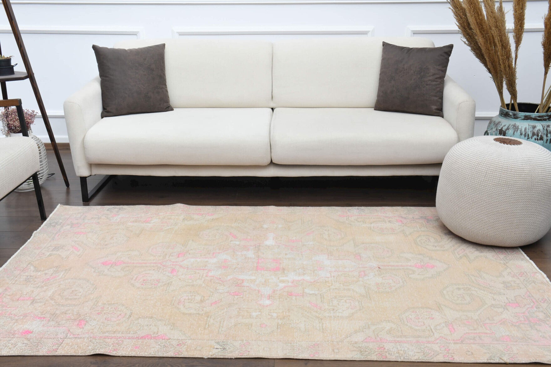 Hand-crafted Anatolian vintage rug Ebruter in wool, 1970s