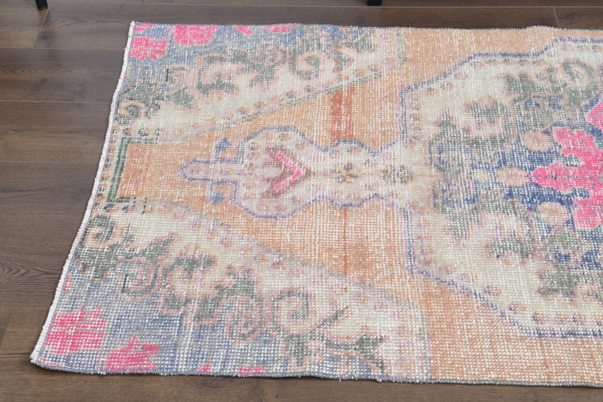 Authentic Anatolian vintage area rug (1970s) with oriental design – one-of-a-kind at Fame Rugs