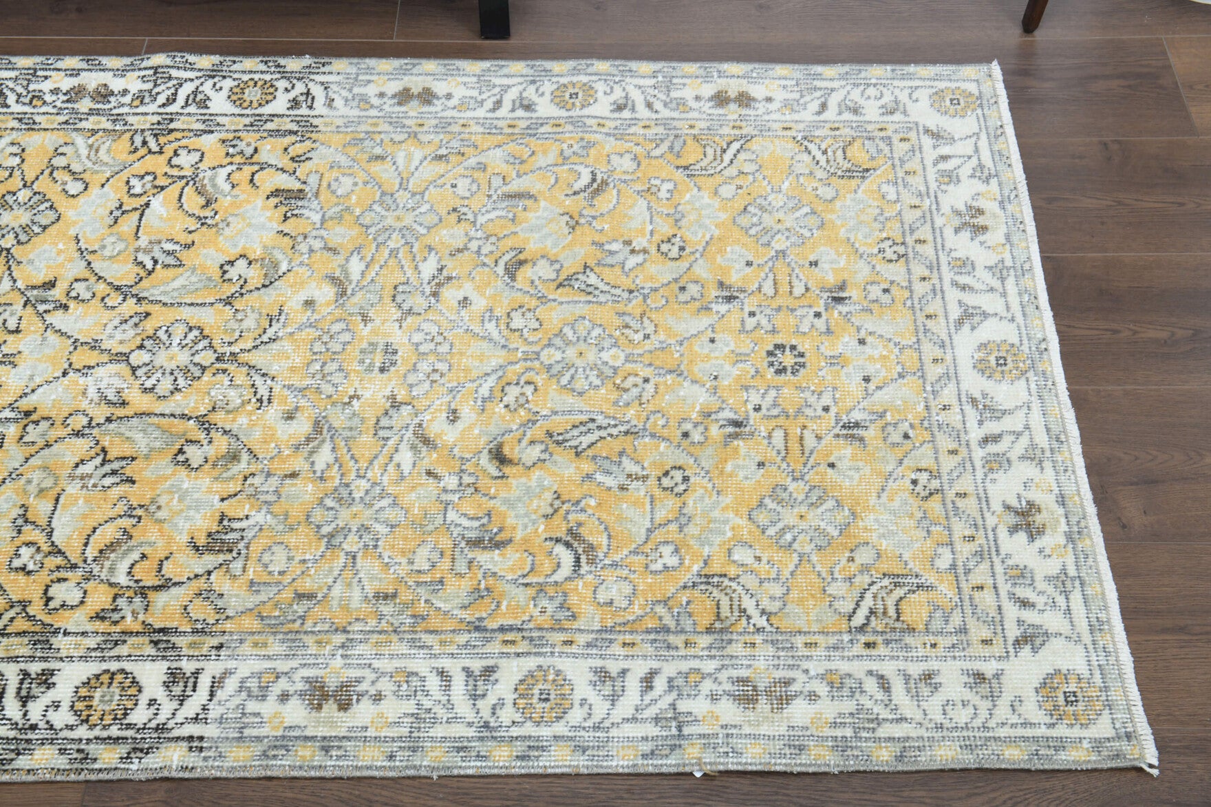 Zephyrothalia rug: 1970s handmade Anatolian rug with oriental motifs and cotton backing