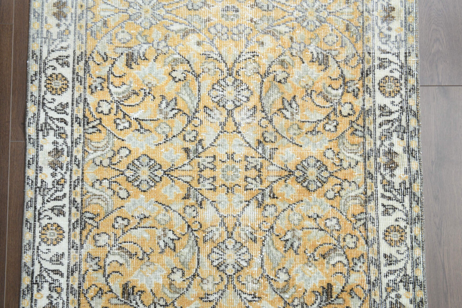 Handmade wool rug from Anatolia, Turkey – Handmade Vintage Area Rug 3'2" x 6'7"
