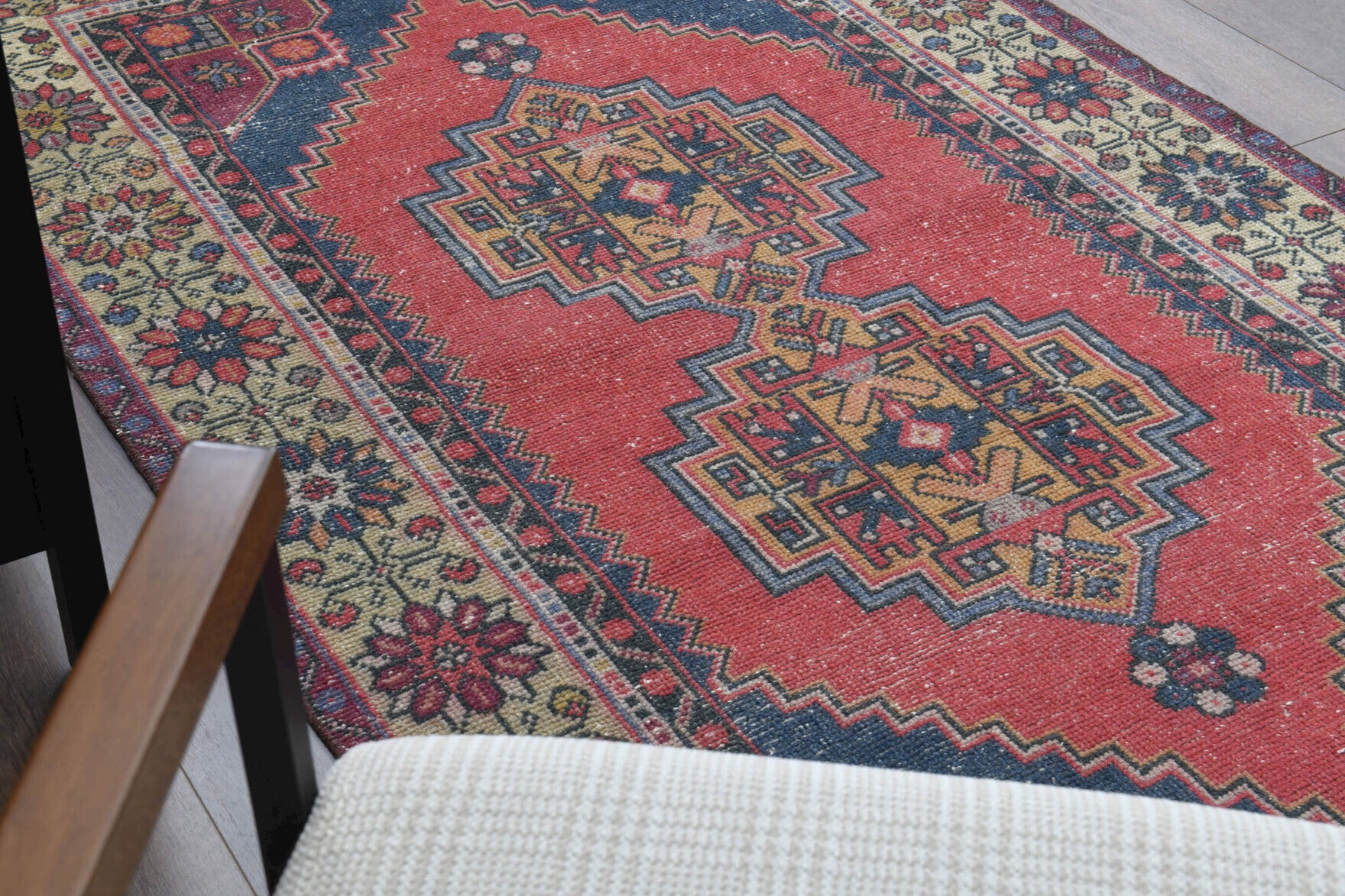 Hand-crafted Anatolian vintage rug Zephyropheme in wool, 1970s