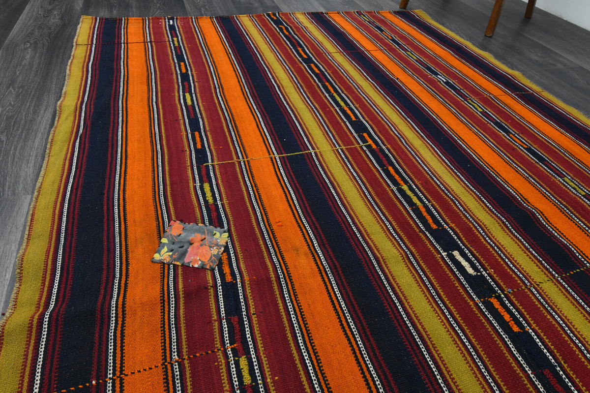 5&prime; x 8&prime; Handmade Vintage Kilim Area Rug