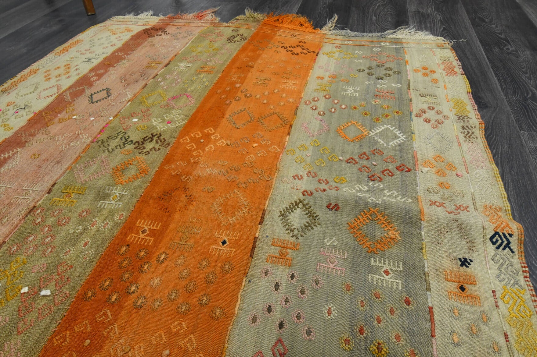 124x174 cm vintage Anatolian kilim rug – Yesimpare, flatweave, wool