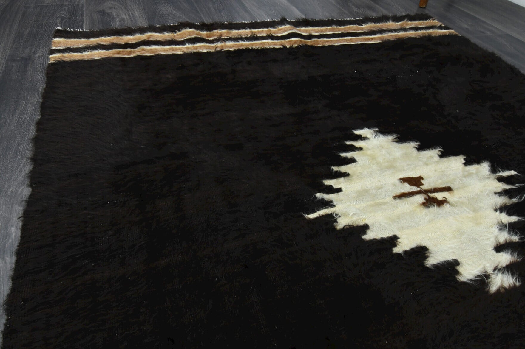 Yagmurhayat Eye Motif kilim: 1960s handwoven flatweave Anatolian kilim with oriental motifs