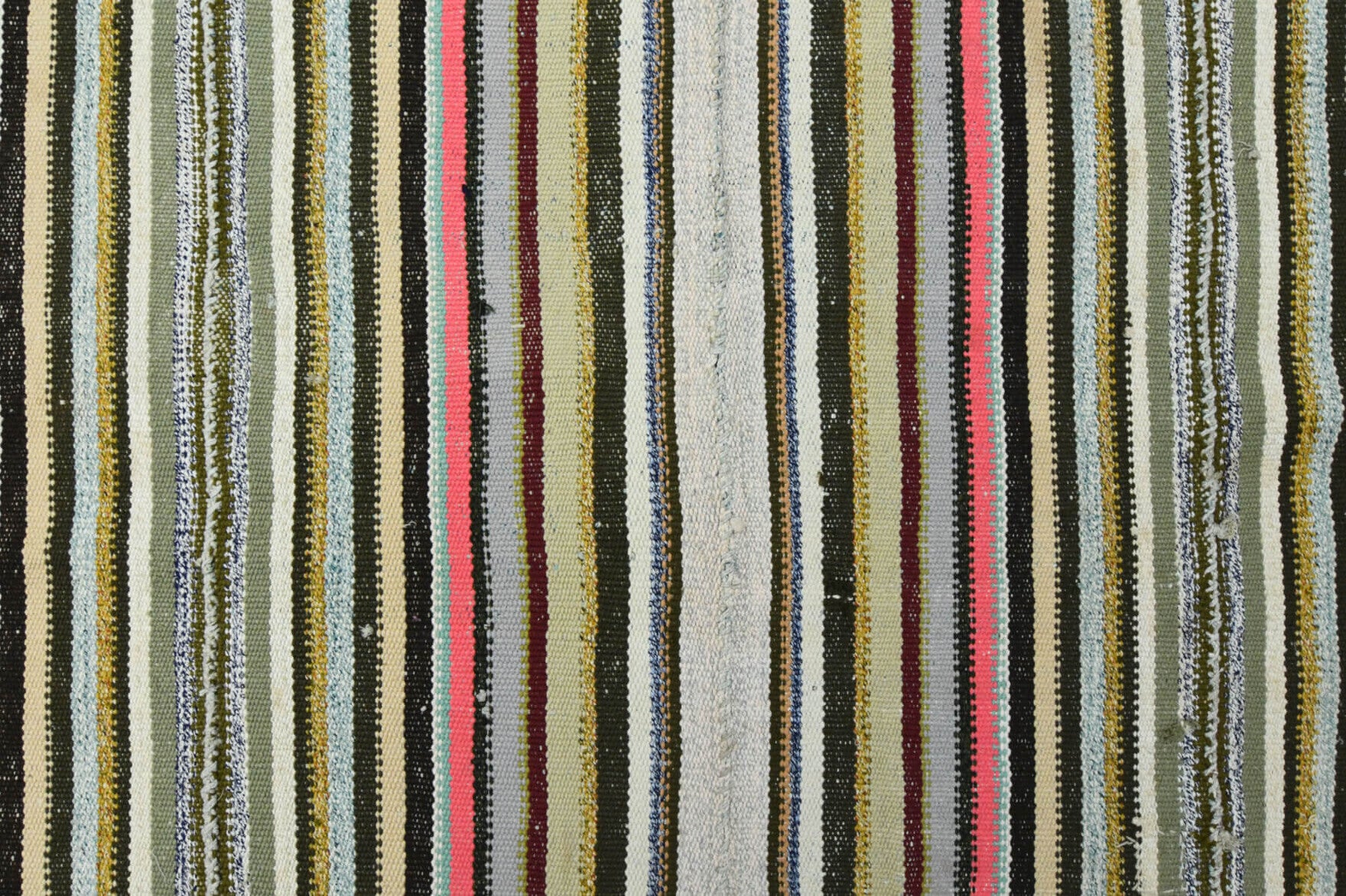 Authentic Anatolian vintage kilim rug (1960s) with oriental design – one-of-a-kind at Fame Rugs